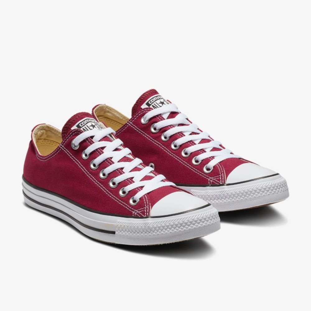 Maroon converse